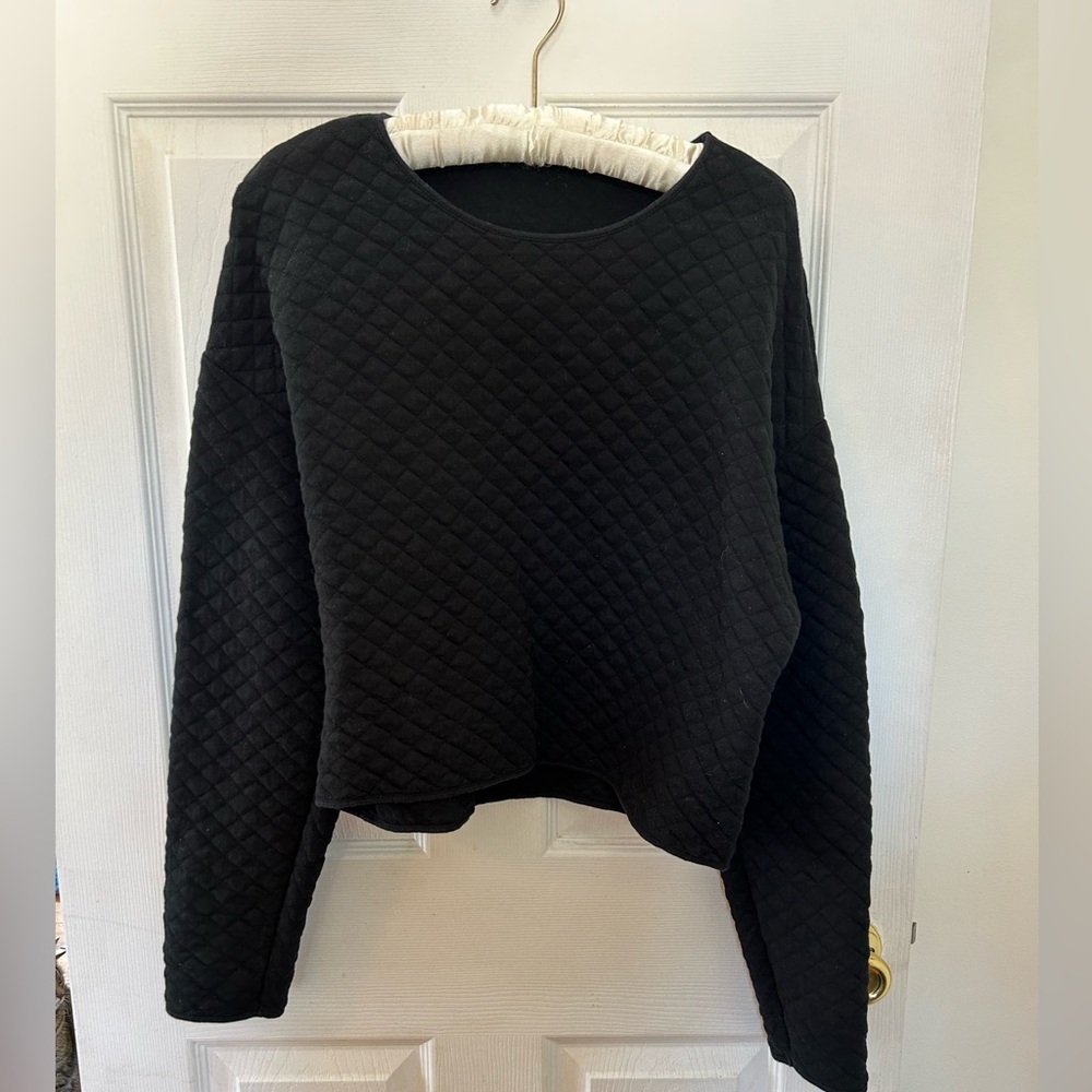 Black Quilted Cropped Sweatshirt Banana Republic Medium Modern Boxy Style
